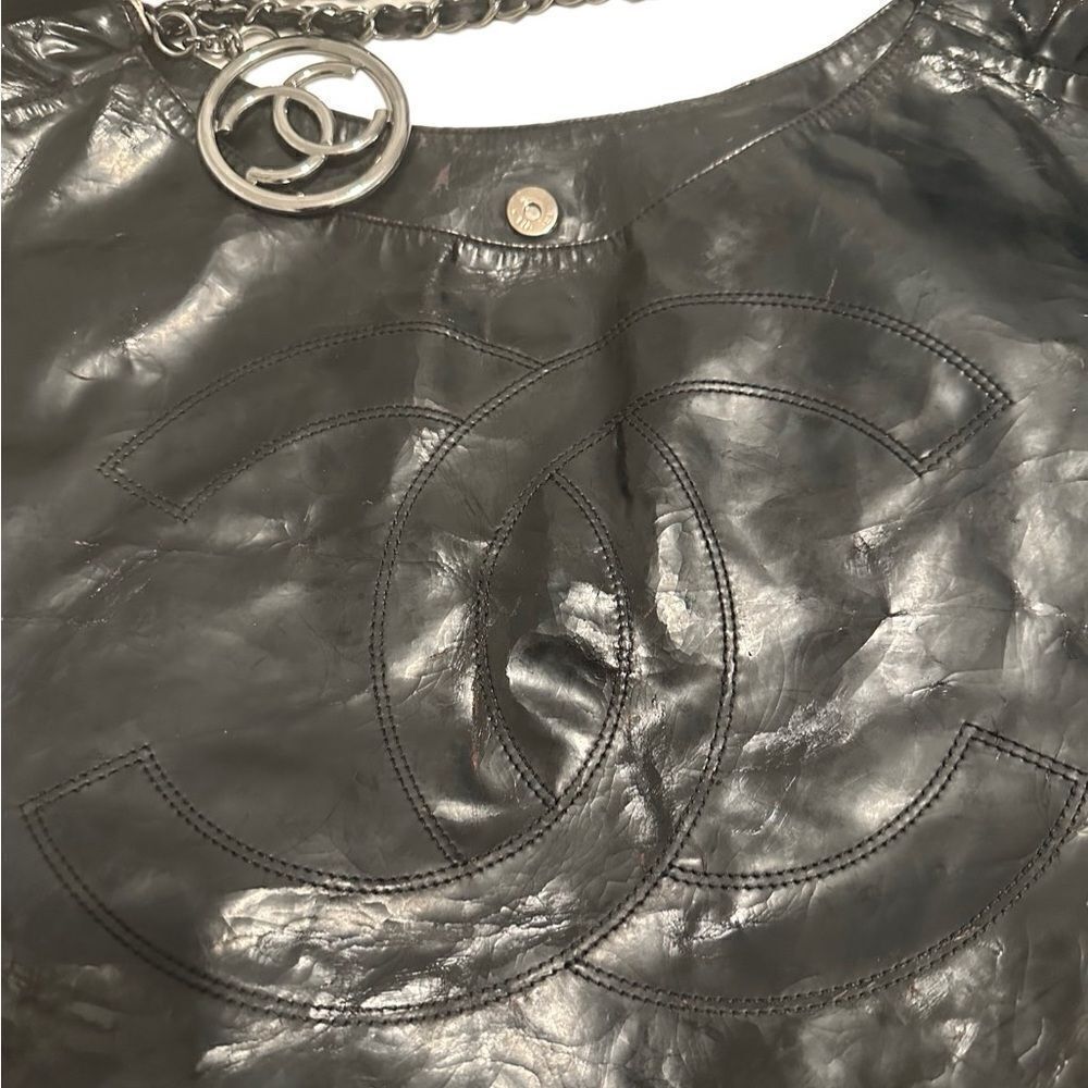 CHANEL Black Quilted Patent Leather Chain Tote with CC Charm - Picture 9 of 16